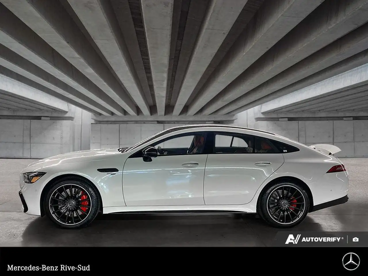 Mercedes-Benz AMG GT снимка Mercedes-Benz AMG GT