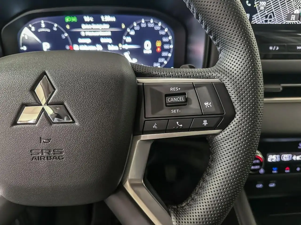 Mitsubishi Outlander снимка Mitsubishi Outlander