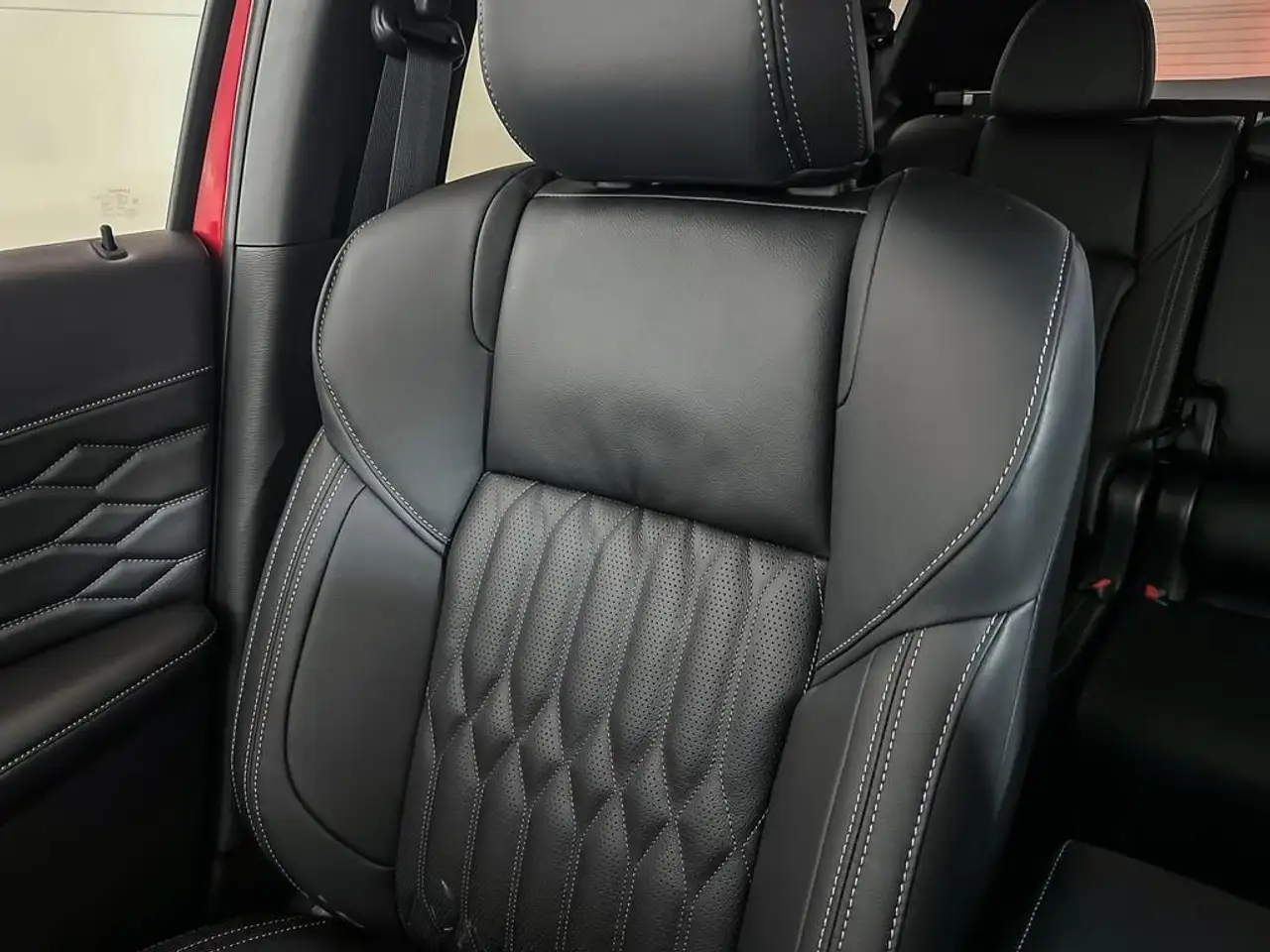 Mitsubishi Outlander снимка Mitsubishi Outlander