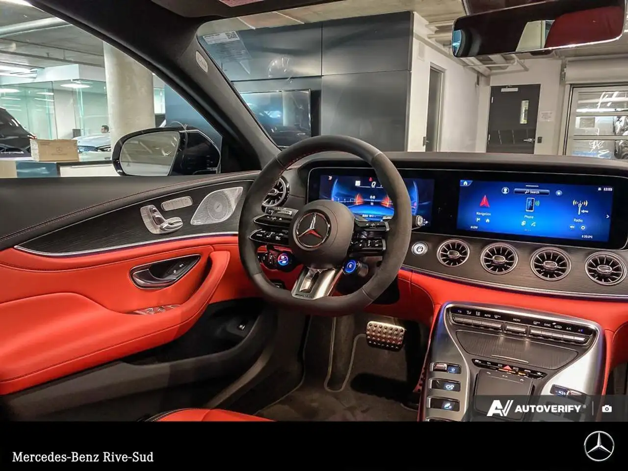 Mercedes-Benz AMG GT снимка Mercedes-Benz AMG GT