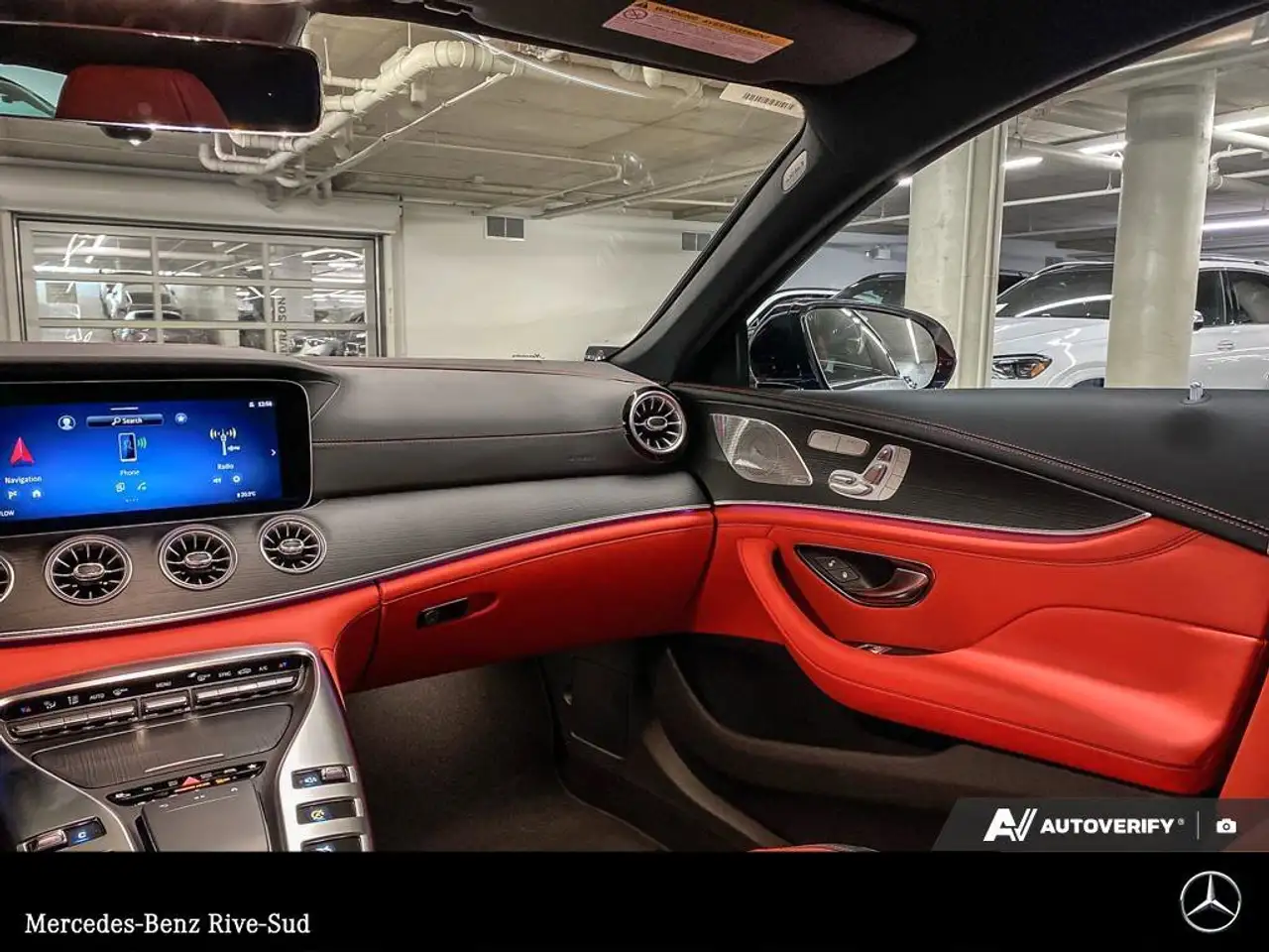 Mercedes-Benz AMG GT снимка Mercedes-Benz AMG GT