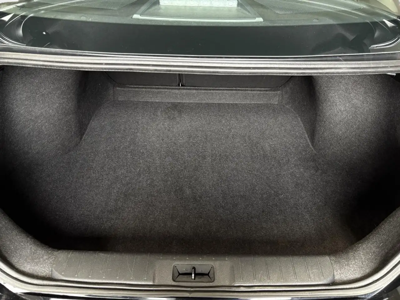 Nissan Sentra снимка Nissan Sentra