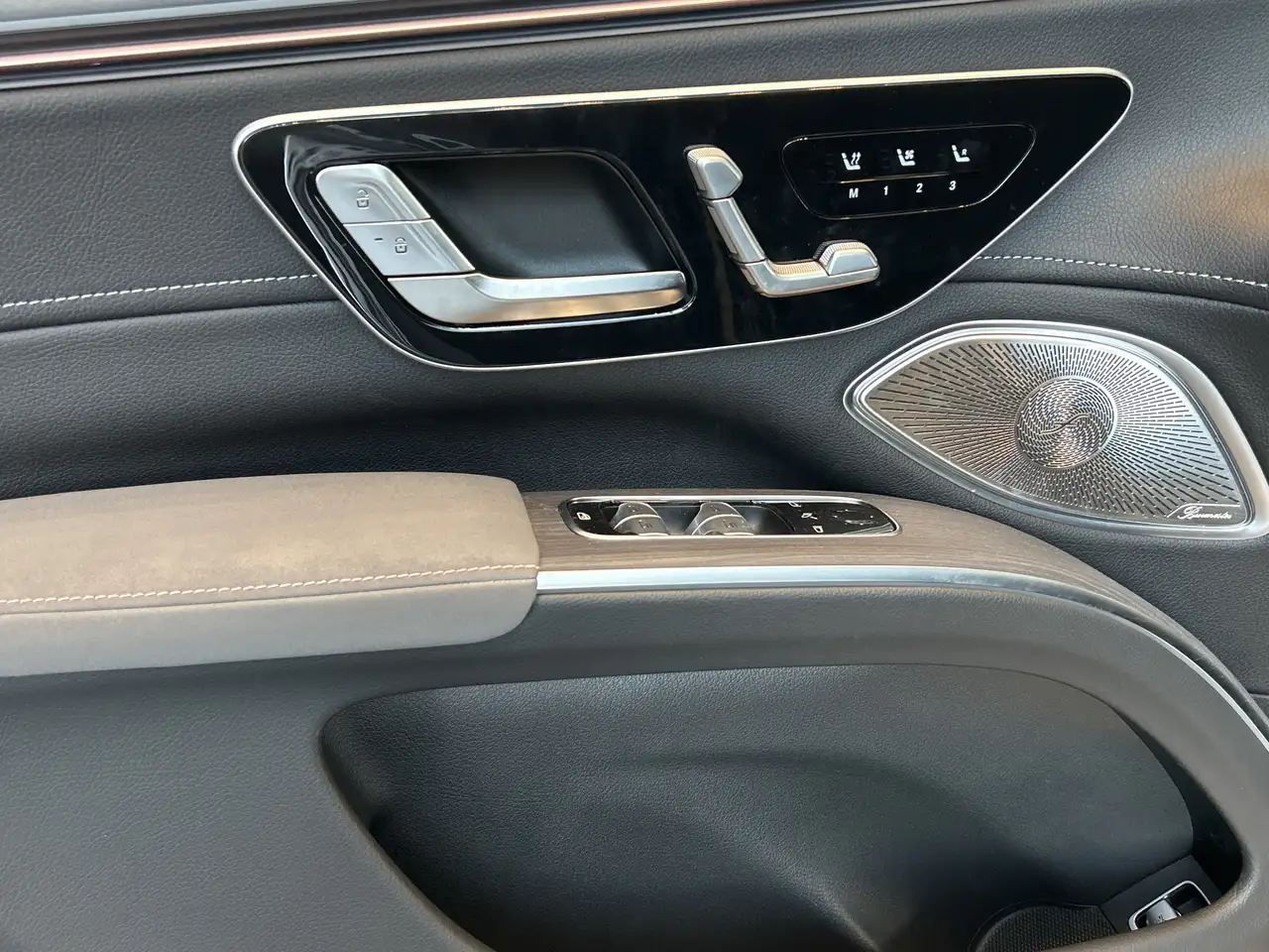 Mercedes-Benz EQS снимка Mercedes-Benz EQS