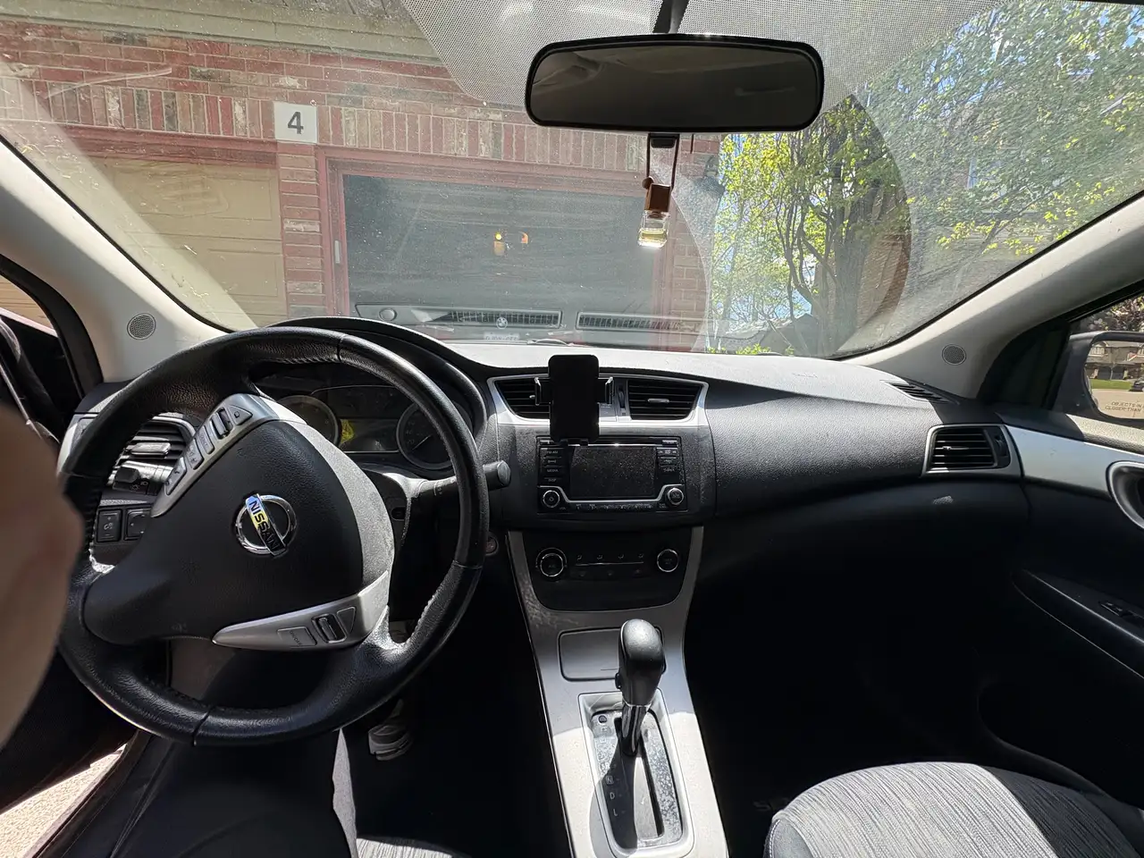 Nissan Sentra снимка Nissan Sentra