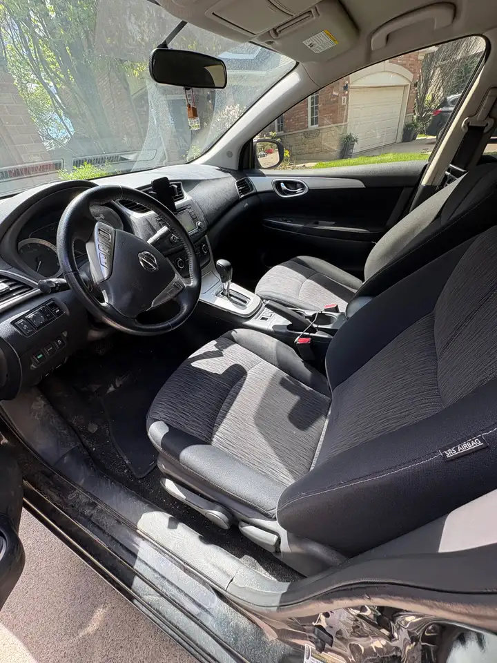 Nissan Sentra снимка Nissan Sentra