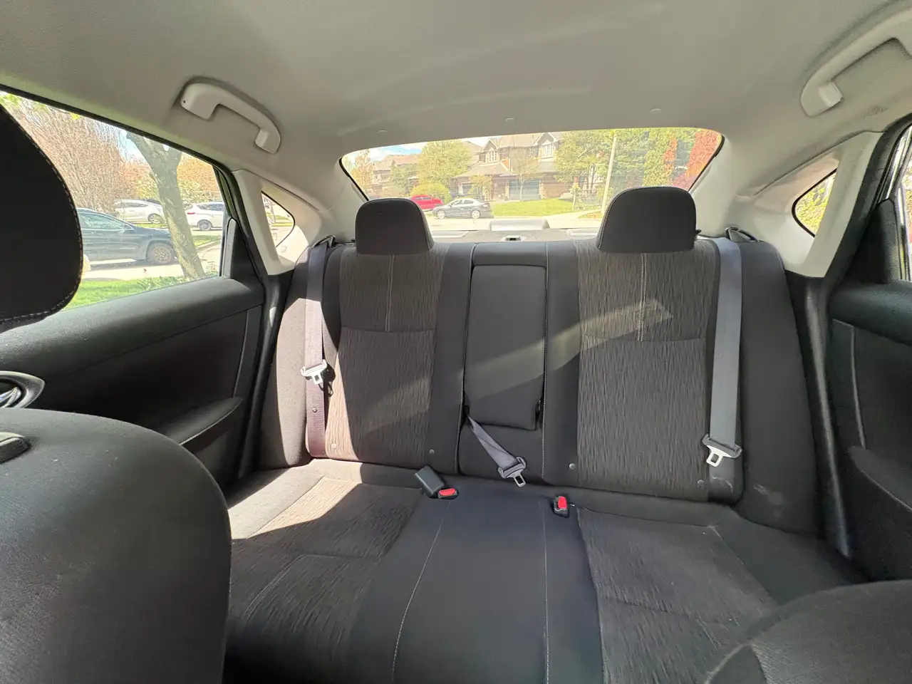 Nissan Sentra снимка Nissan Sentra