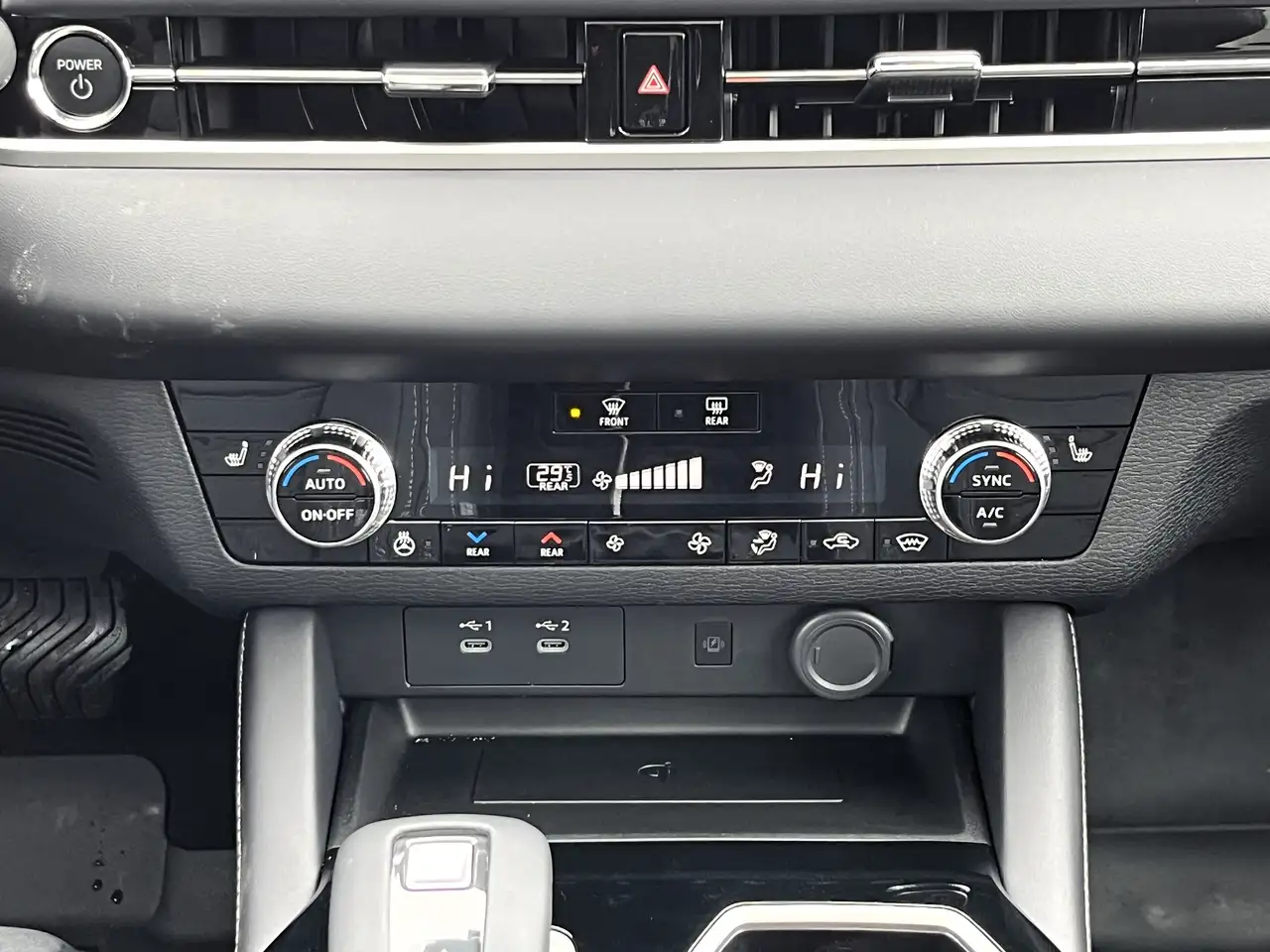 Mitsubishi Outlander снимка Mitsubishi Outlander