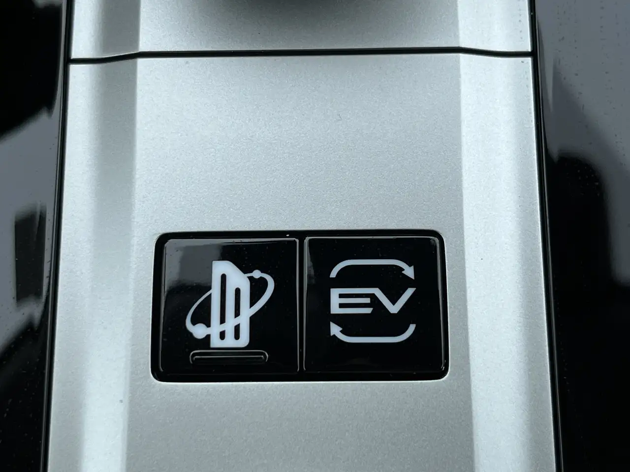 Mitsubishi Outlander снимка Mitsubishi Outlander