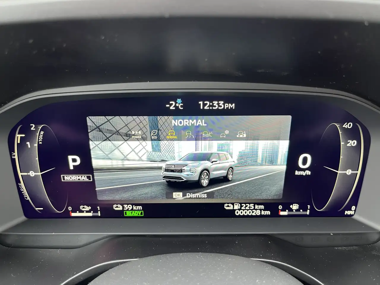 Mitsubishi Outlander снимка Mitsubishi Outlander