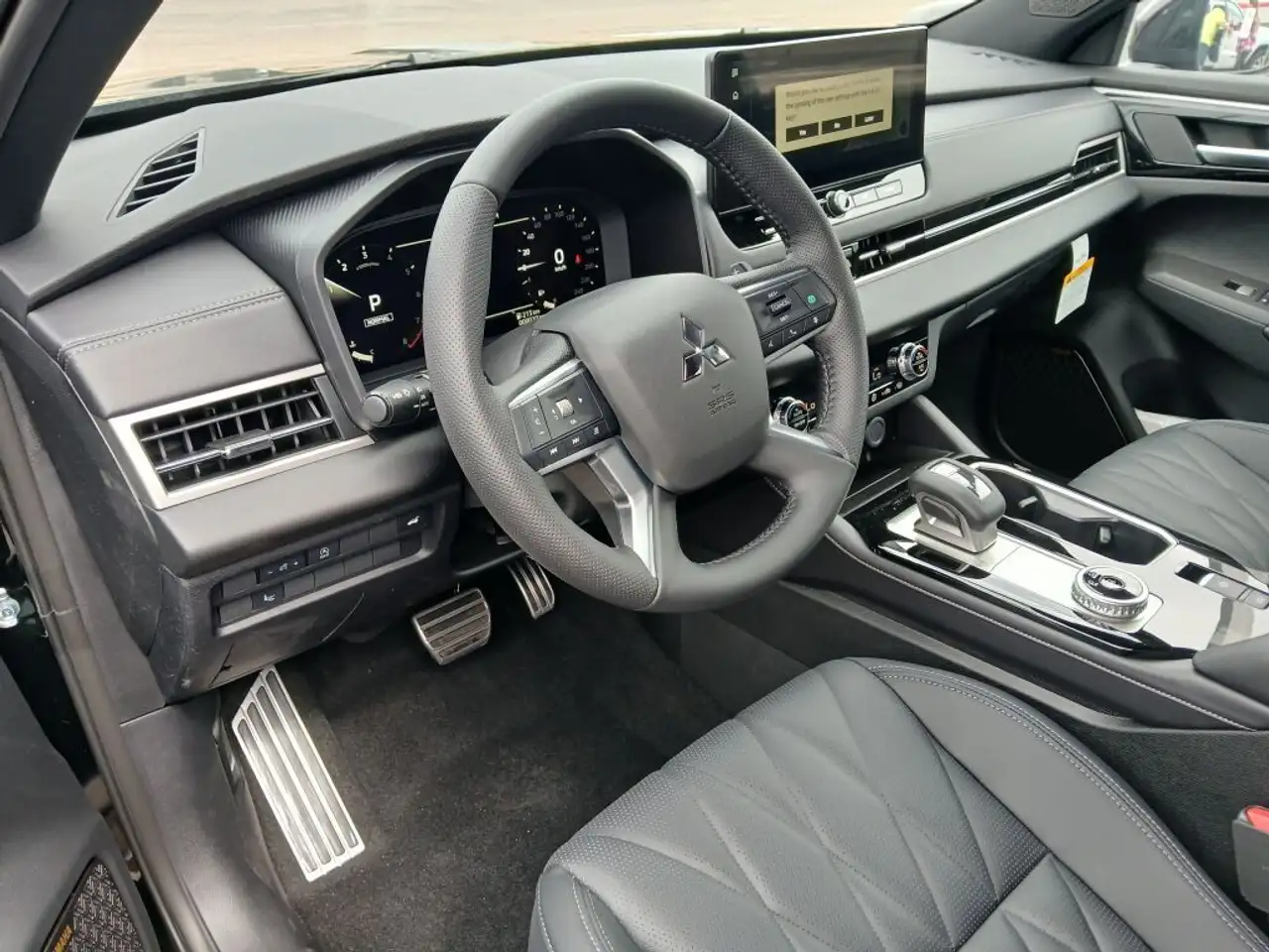 Mitsubishi Outlander photo Mitsubishi Outlander