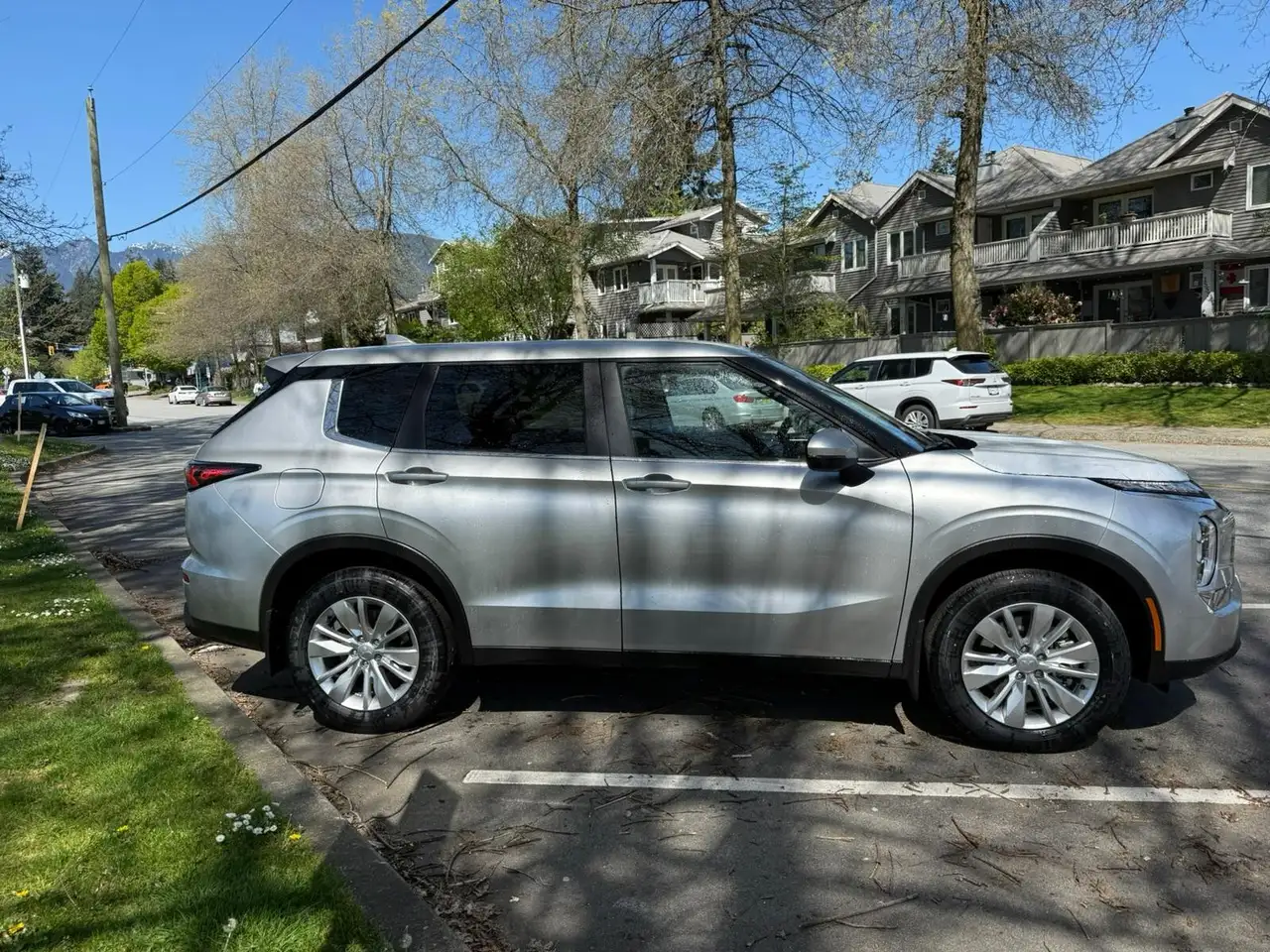 Mitsubishi Outlander снимка Mitsubishi Outlander
