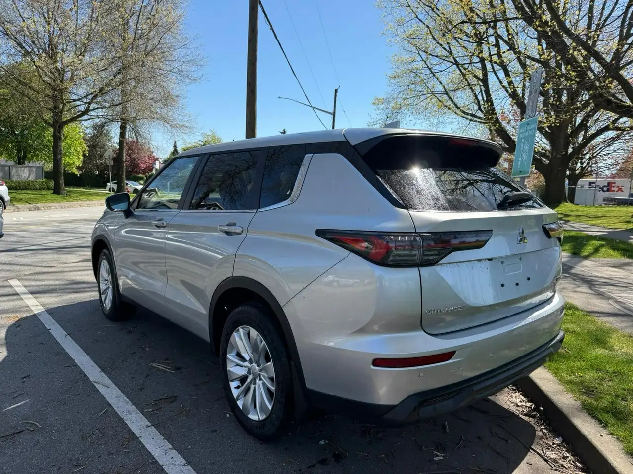 Mitsubishi Outlander снимка Mitsubishi Outlander