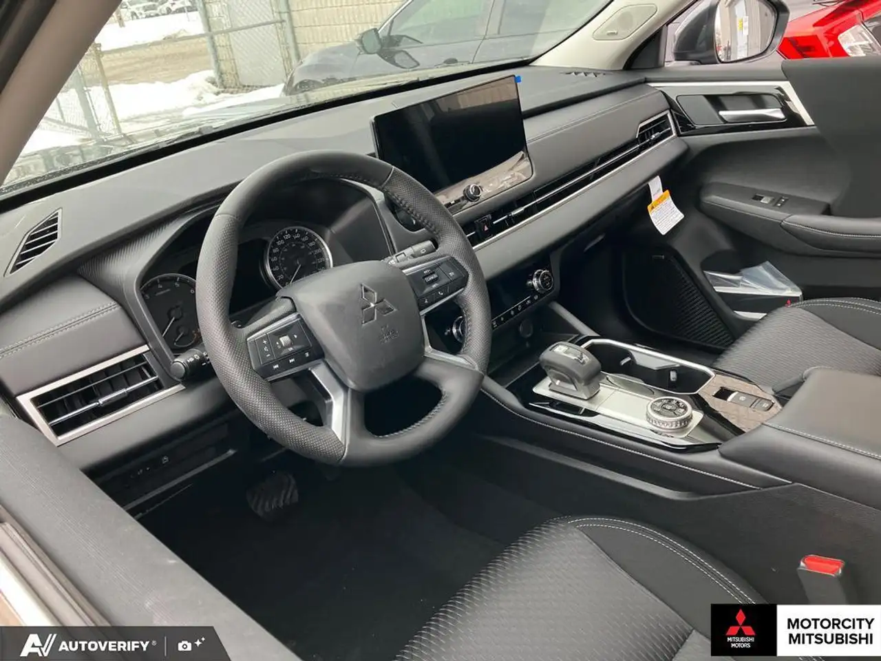 Mitsubishi Outlander fotografie Mitsubishi Outlander