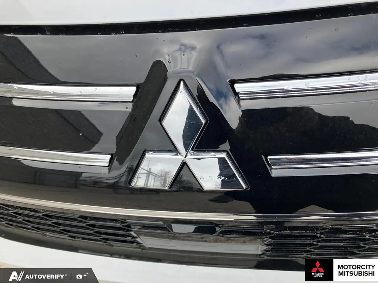 Mitsubishi Outlander fotografie Mitsubishi Outlander