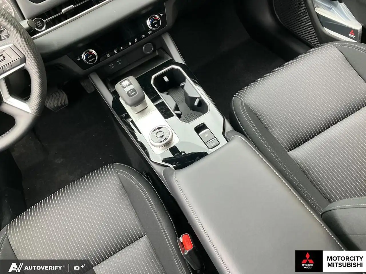 Mitsubishi Outlander fotografie Mitsubishi Outlander
