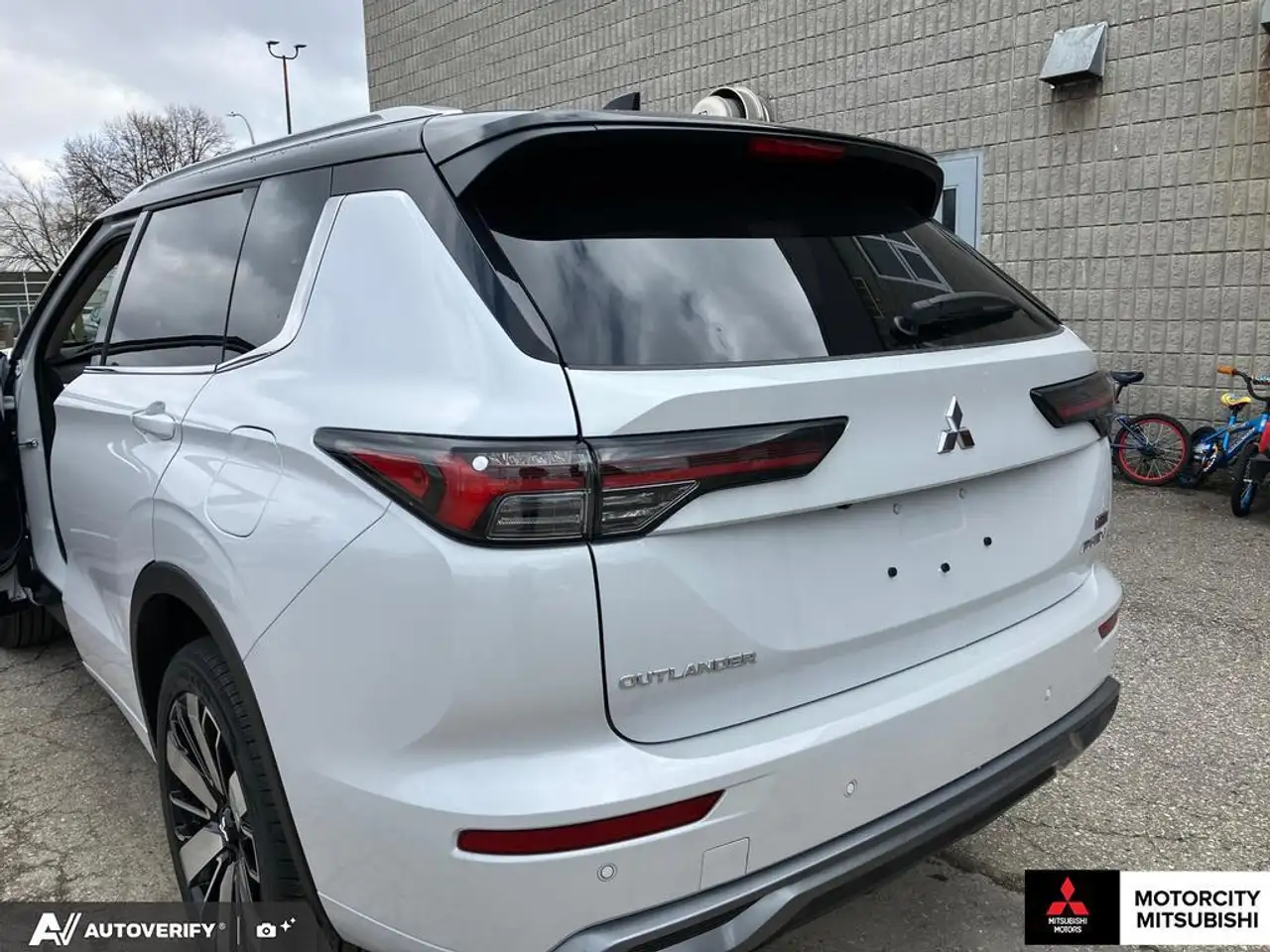 Mitsubishi Outlander fotografie Mitsubishi Outlander
