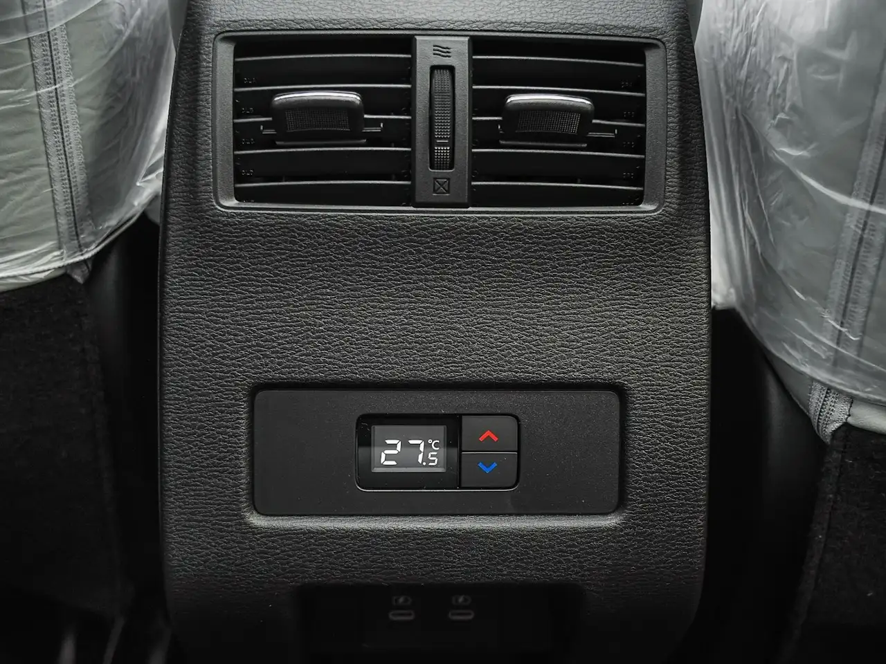 Mitsubishi Outlander photo Mitsubishi Outlander