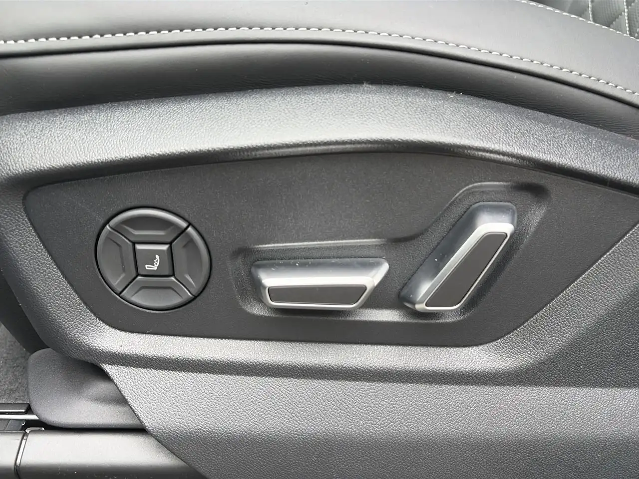 Audi SQ7 fotografie Audi SQ7