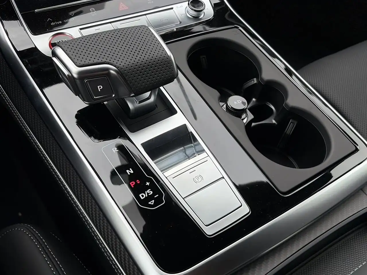Audi SQ7 fotografie Audi SQ7