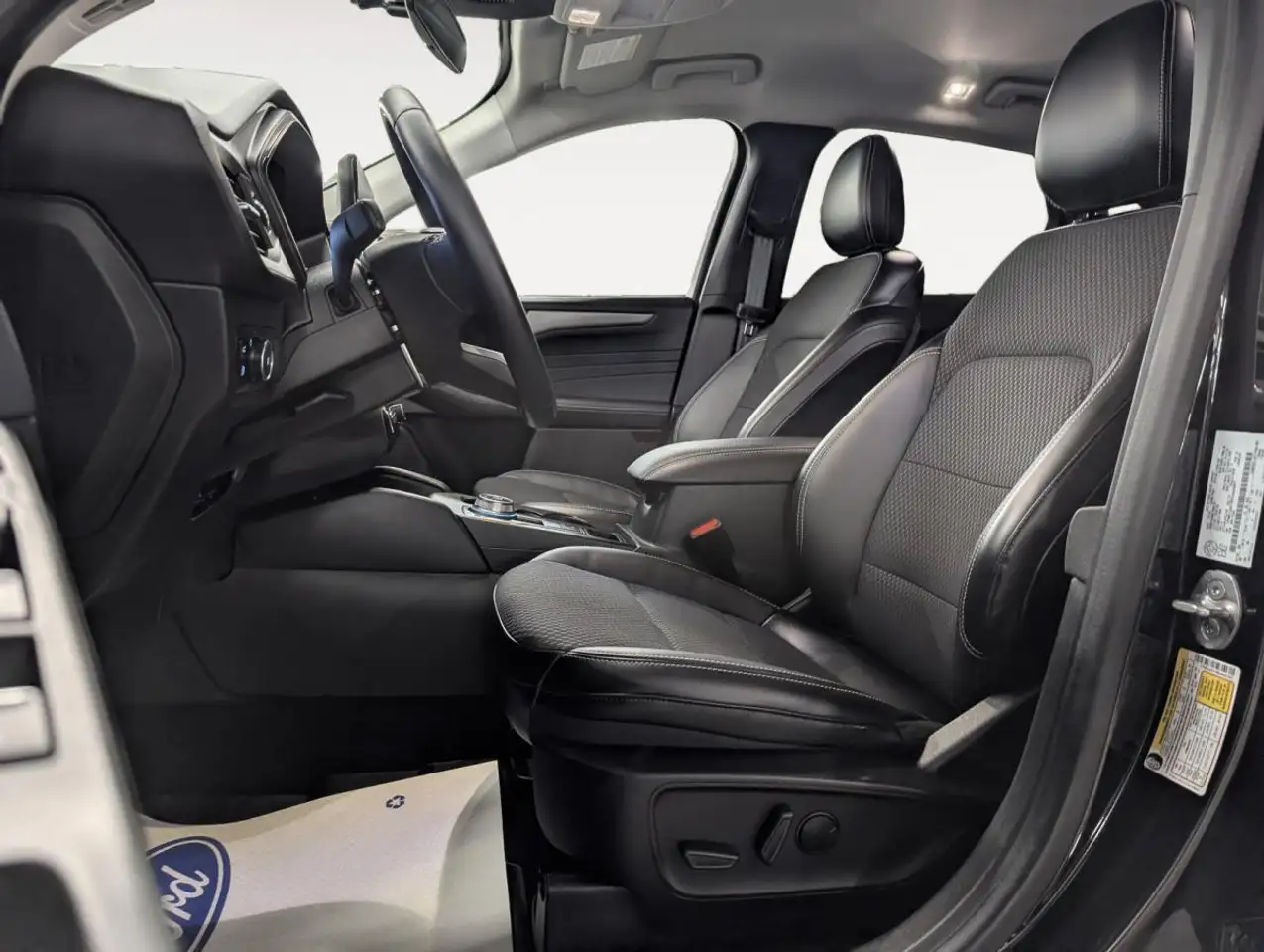 Ford Escape снимка Ford Escape