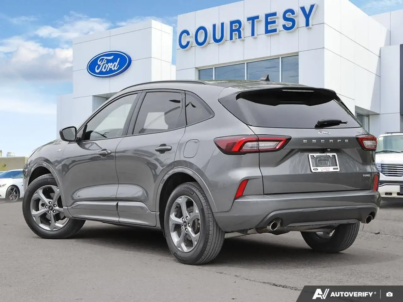 Ford Escape снимка Ford Escape