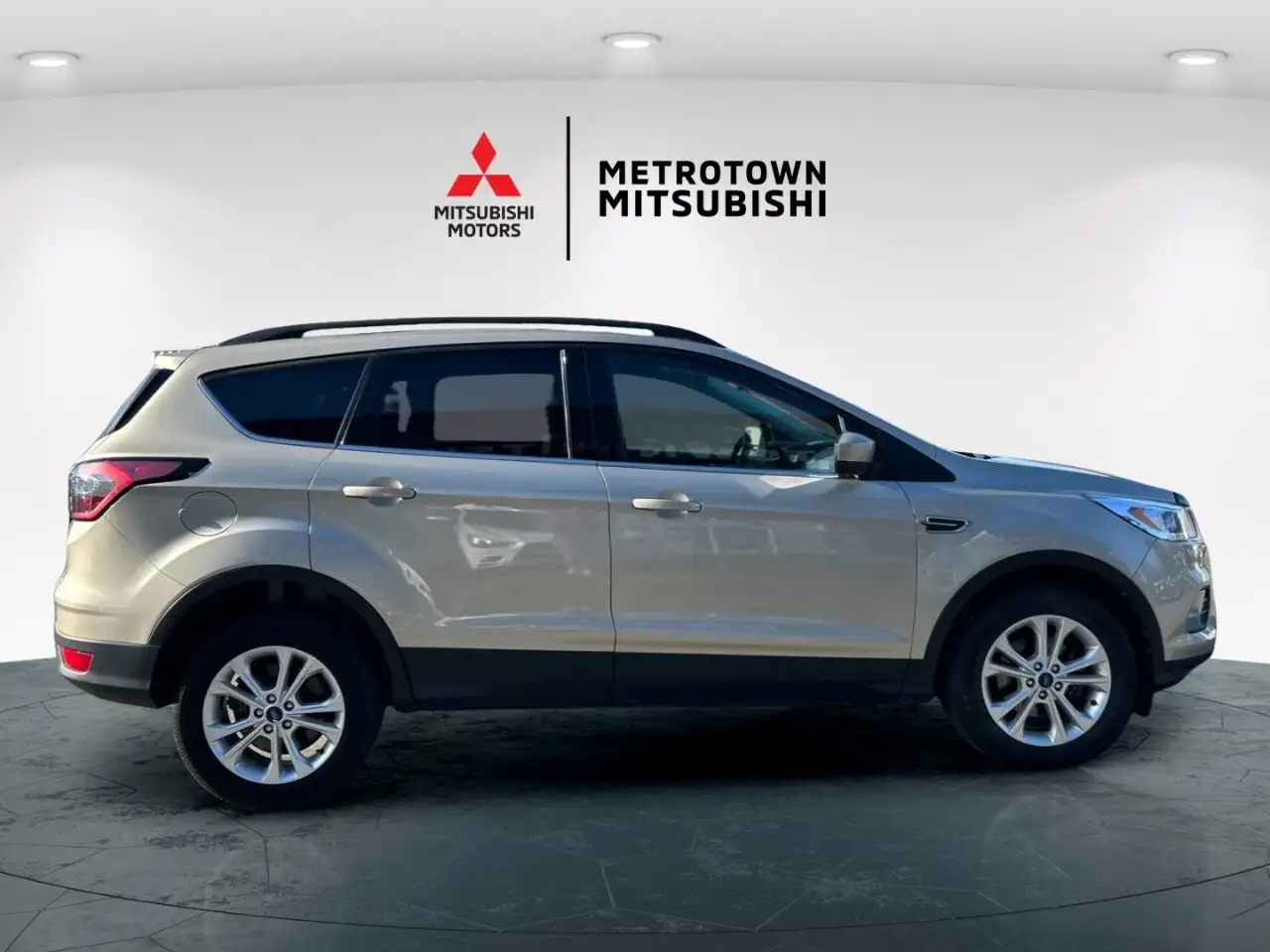 Ford Escape снимка Ford Escape