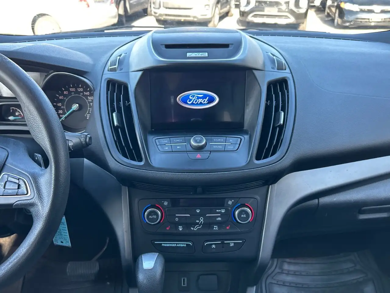 Ford Escape снимка Ford Escape