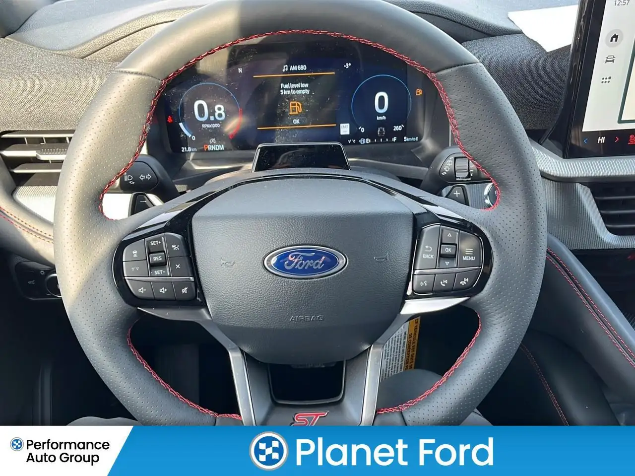 Ford Explorer снимка Ford Explorer