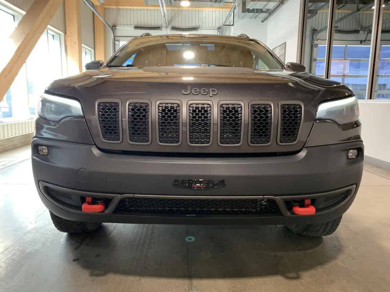 Jeep Cherokee снимка Jeep Cherokee