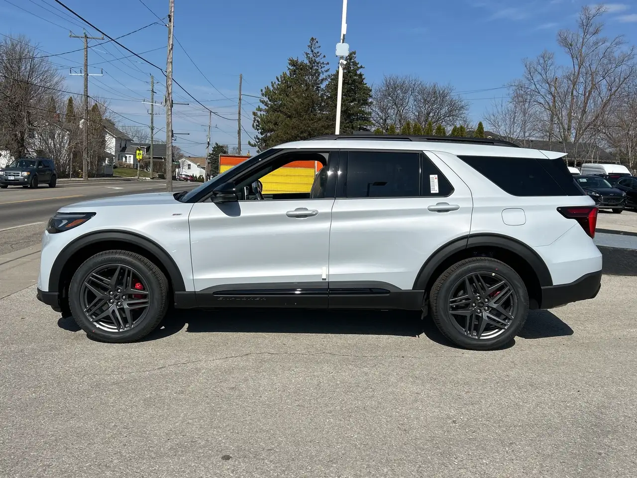 Ford Explorer photo Ford Explorer