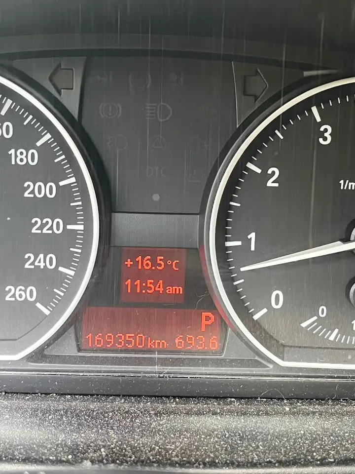 BMW 1 Series снимка BMW 1 Series