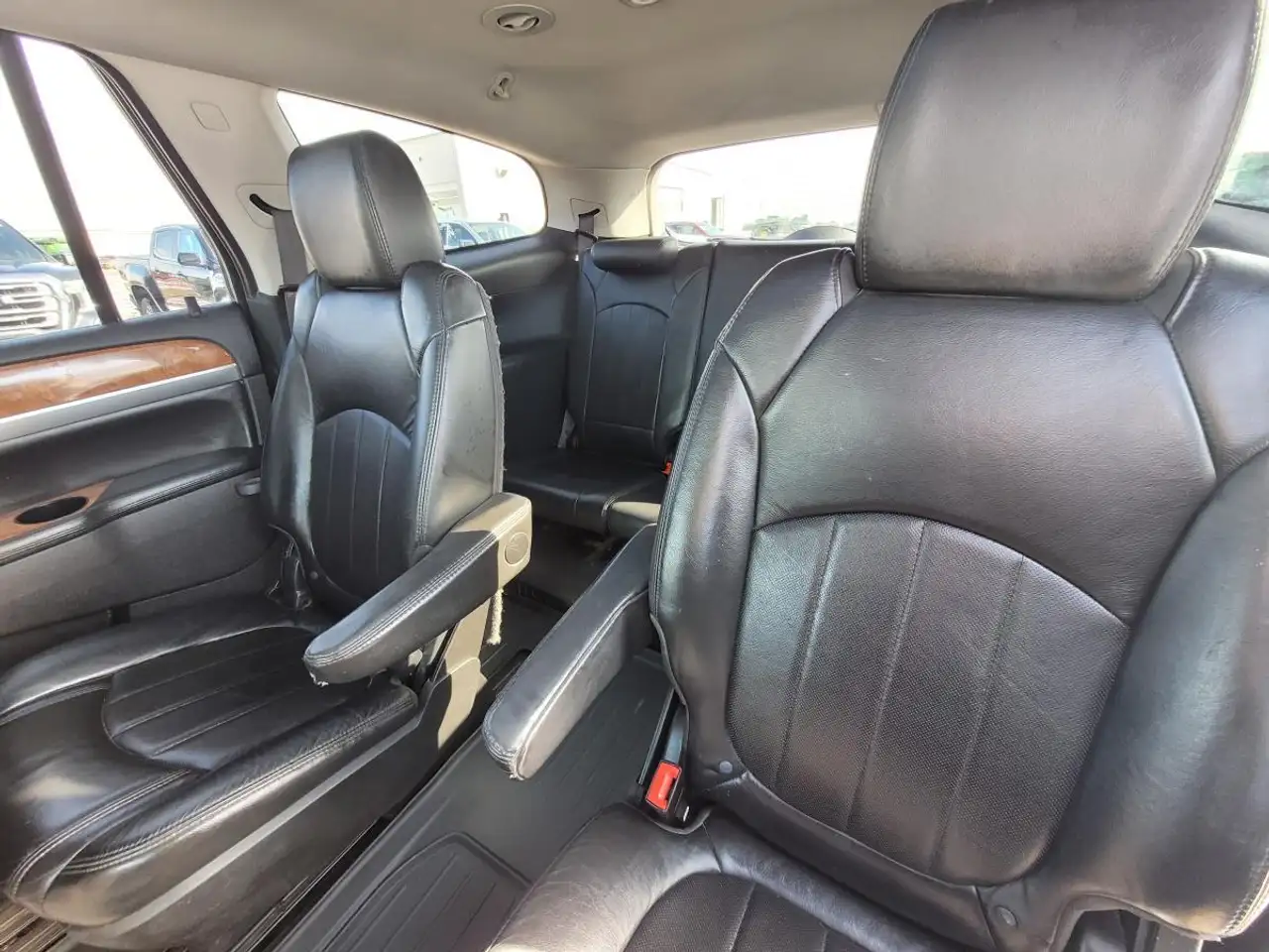 Buick Enclave photo Buick Enclave