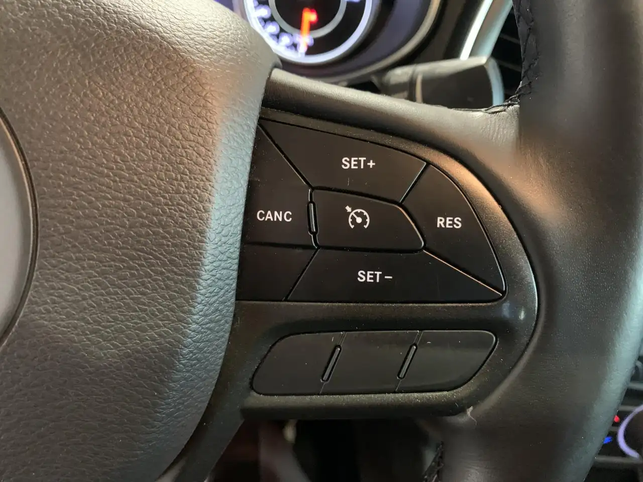 Jeep Cherokee снимка Jeep Cherokee