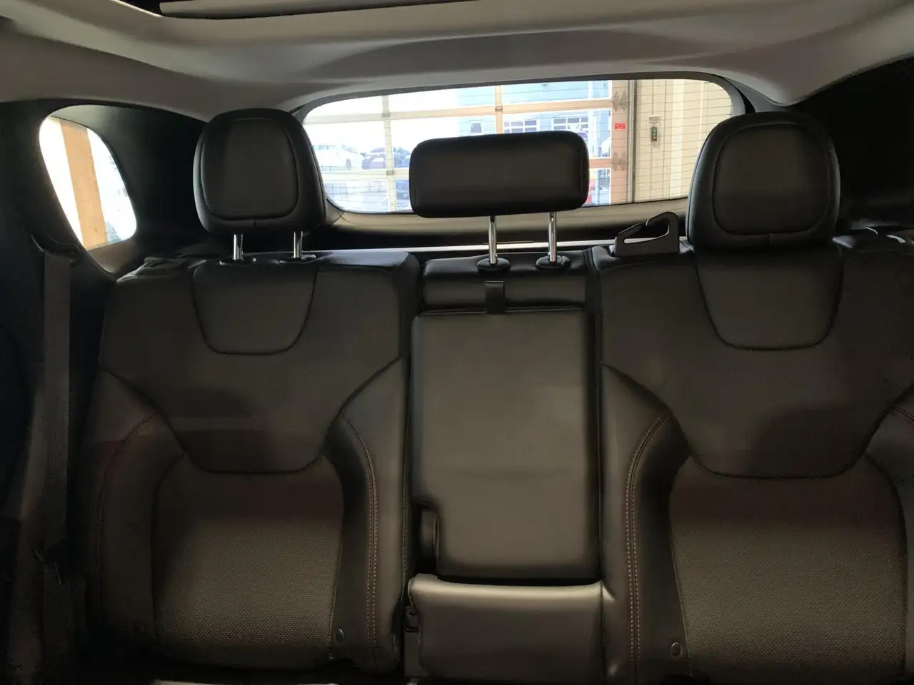 Jeep Cherokee снимка Jeep Cherokee