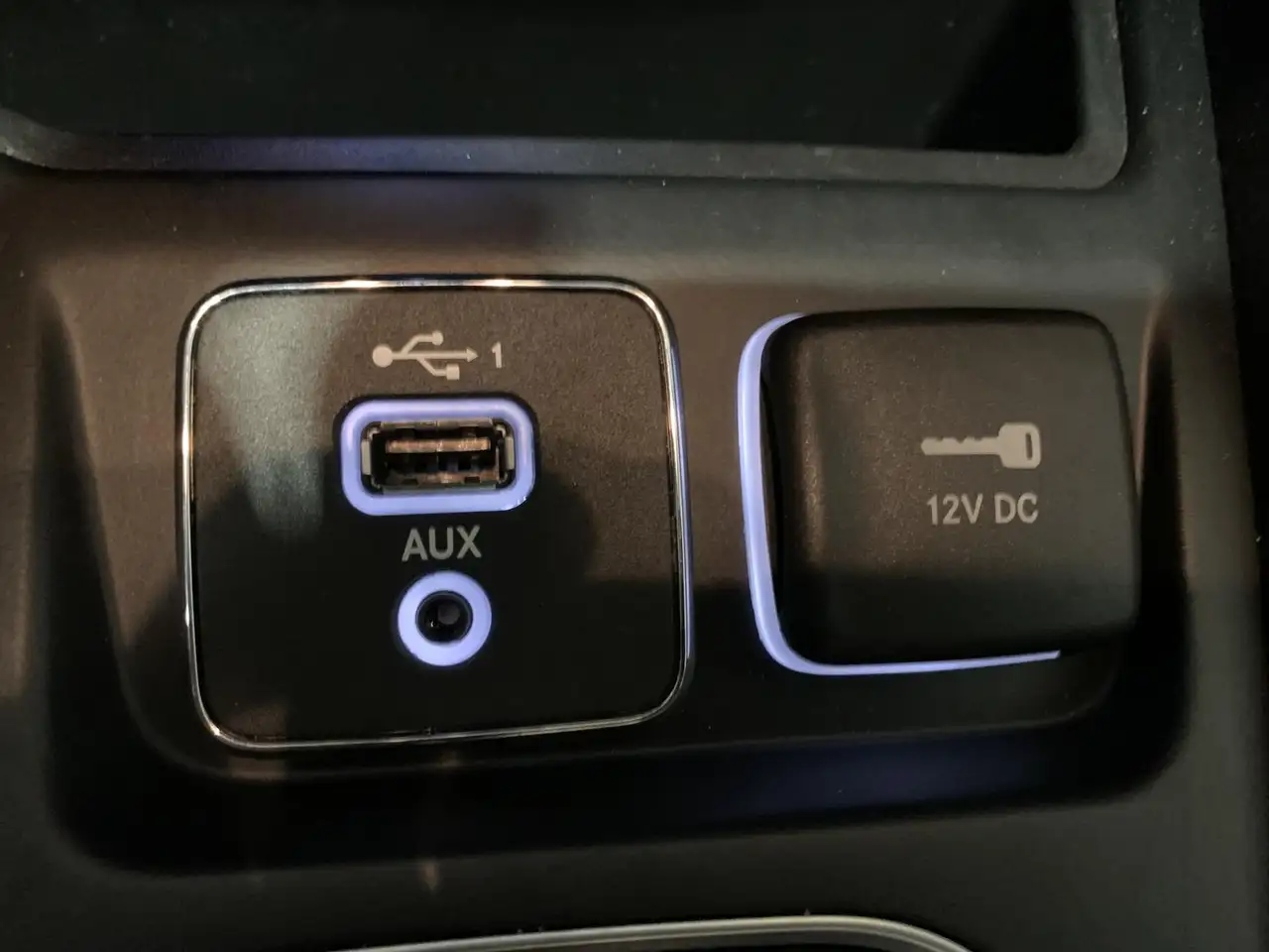 Jeep Cherokee снимка Jeep Cherokee