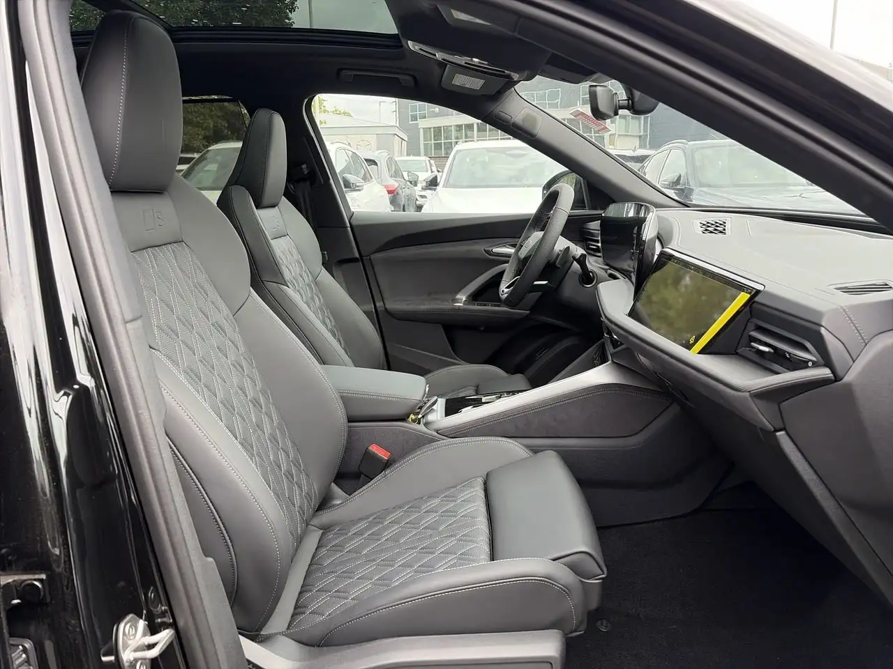 Audi SQ5 photo Audi SQ5