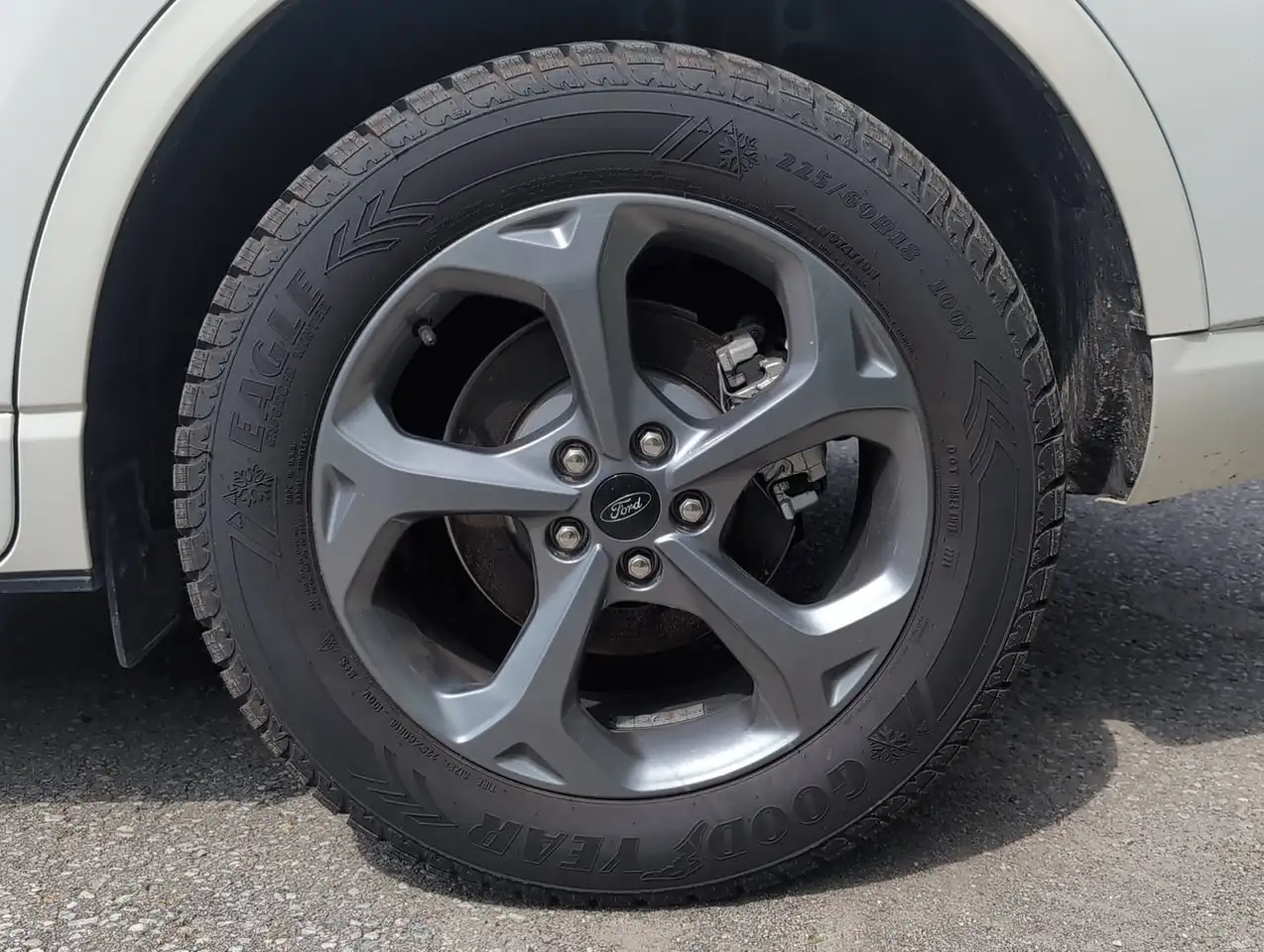 Ford Escape photo Ford Escape