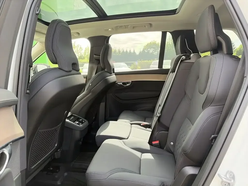 Volvo XC90 снимка Volvo XC90