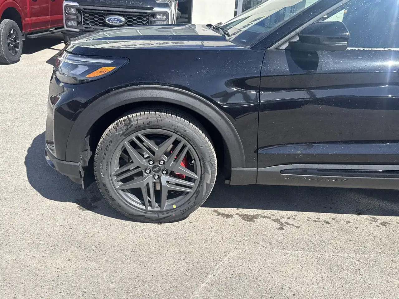 Ford Explorer снимка Ford Explorer