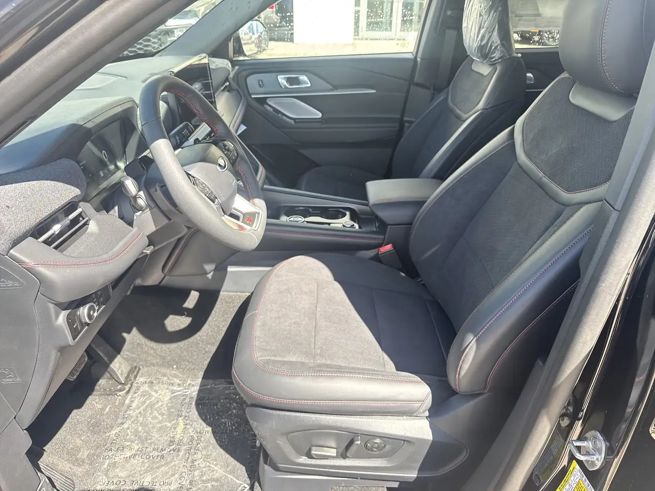 Ford Explorer снимка Ford Explorer