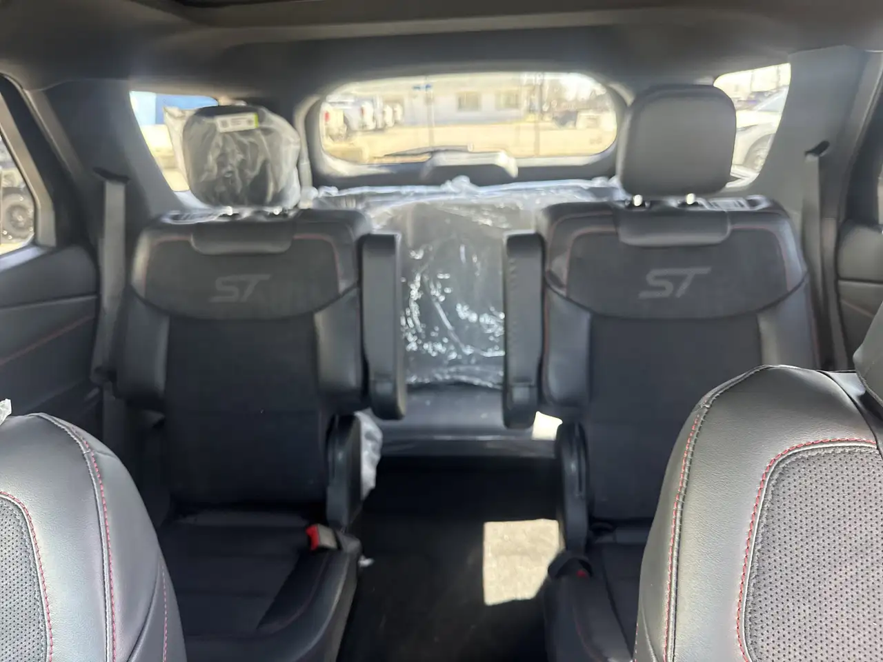 Ford Explorer снимка Ford Explorer