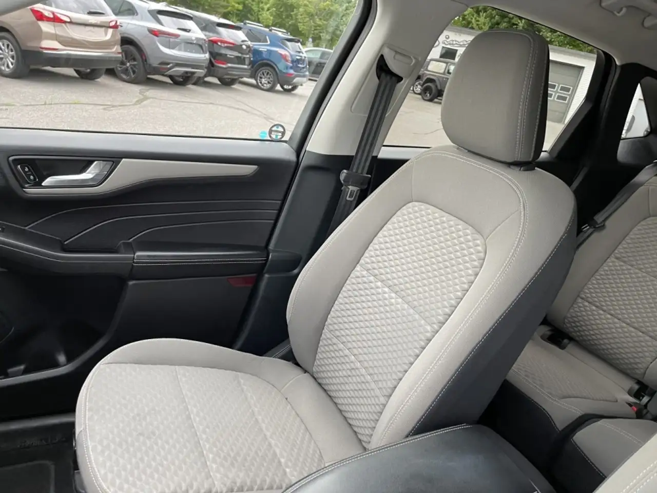 Ford Escape снимка Ford Escape