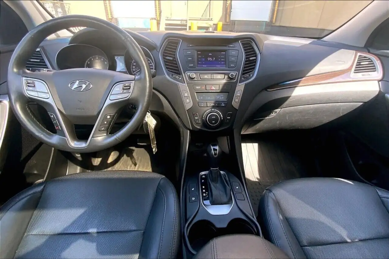 Hyundai SANTA FE снимка Hyundai SANTA FE