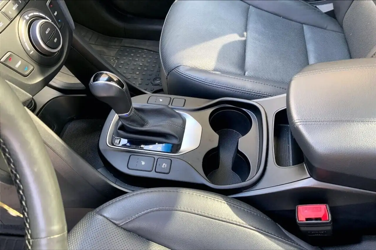 Hyundai SANTA FE снимка Hyundai SANTA FE