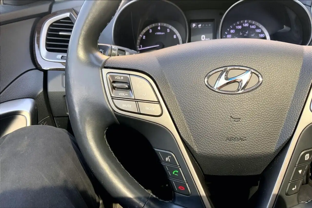 Hyundai SANTA FE снимка Hyundai SANTA FE