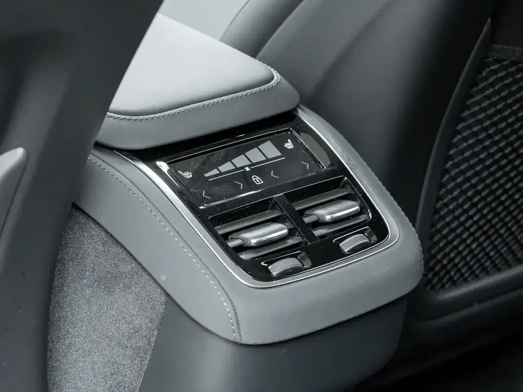 Volvo XC90 photo Volvo XC90