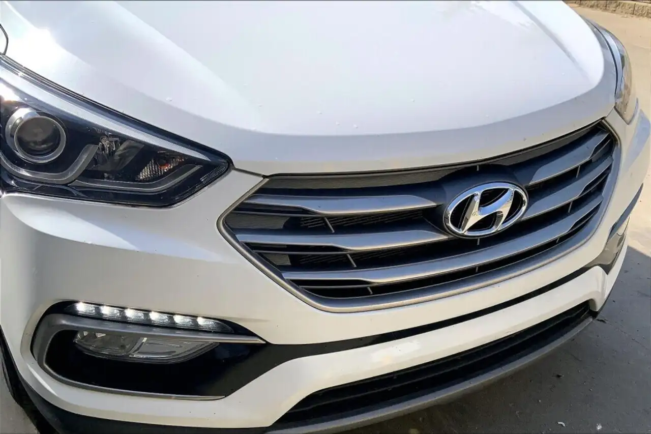 Hyundai SANTA FE снимка Hyundai SANTA FE
