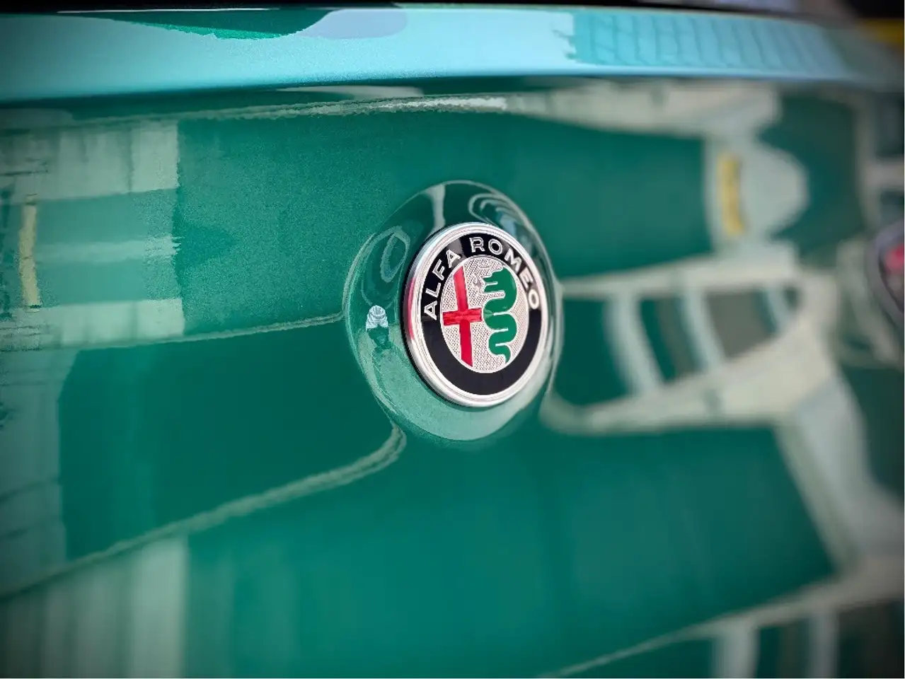Alfa Romeo Stelvio снимка Alfa Romeo Stelvio