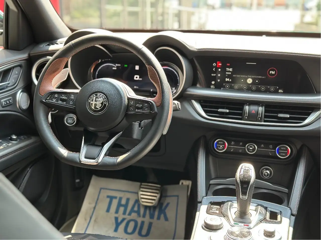 Alfa Romeo Stelvio снимка Alfa Romeo Stelvio