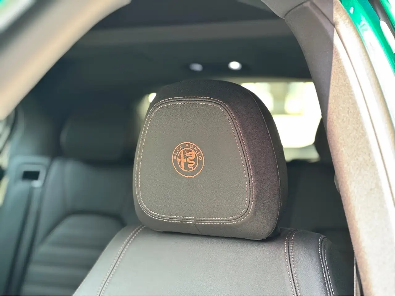 Alfa Romeo Stelvio снимка Alfa Romeo Stelvio